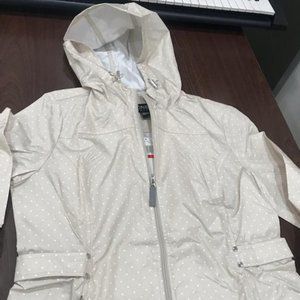 Johns New York Woman .New. Shipping $5.95